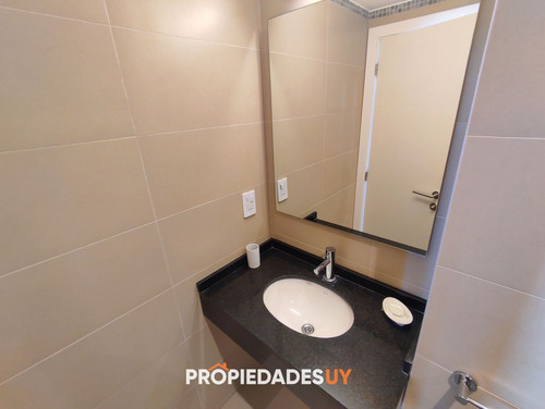 Imagen 15 de 26 de A La Venta Un Dormitorio Y Medio A Pasos De Rambla Brava - Punta Del Este