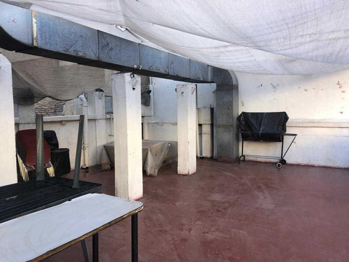Edificio 4 Pisos 444 M2, Pleno Barrio Cívico, Para Inversión