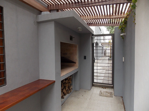 Casa En Venta De 5 Dormitorios En Península