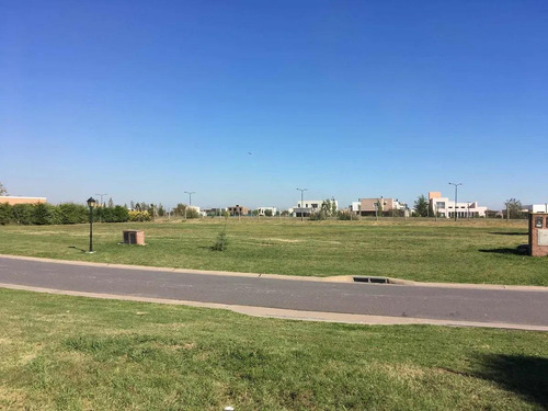Imagen 8 de 10 de Imperdible Lote Interno De 700 Metros En El Barrio Cerrado El Cantón - Islas