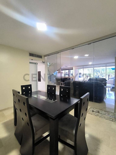 En Alquiler Tonwhouse En El Conjunto Residencial Esturion Lecheria