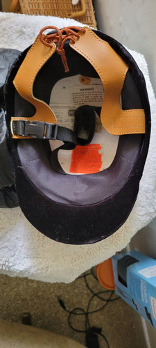 Casco Para Equitacion. En Terciopelo. # 6 1/2 (Usado)