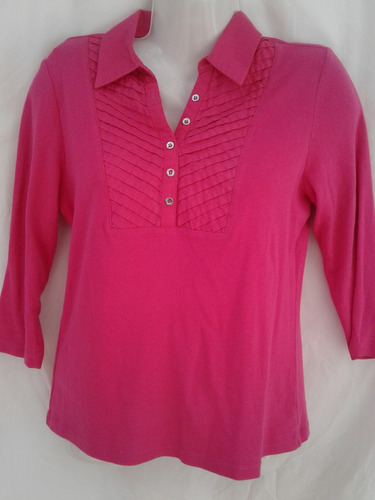 Remera Color Fucsia Con Pechera Plisadita Y Botoncitos  M