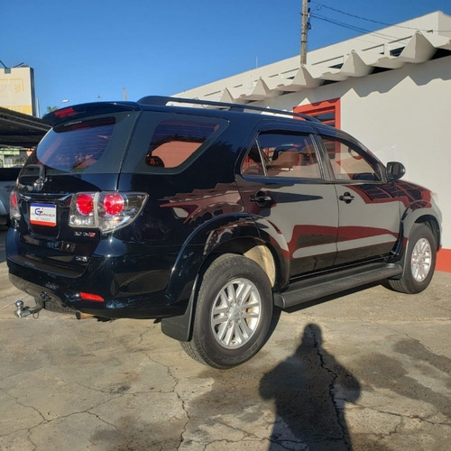 Imagem 3 de 9 de Toyota Hilux Sw4 Srv D4-d 4x4 3.0 Tdi