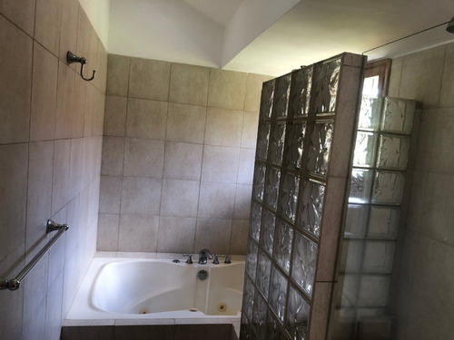 Imagen 14 de 21 de Casa Venta La Lagunita Country Club, Municipio El Hatillo. Riv 5723