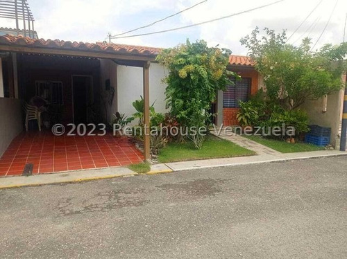 %$ Carlina M. Vende Casa En Conjunto Privado Con Tanque Subterráneo, #casaenventa, #conjuntoprivado, #tanquesubterraneo, #anexo