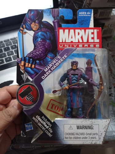 Figura Marvel Universe Serie 2 Dark Hawkeye 031