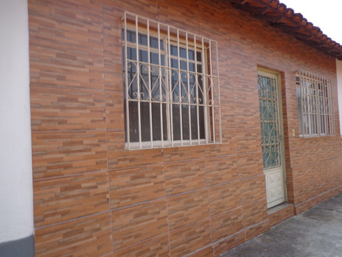 Imagem 6 de 14 de Casa Geminada 02 Quartos No Bairro Letícia. - 4245