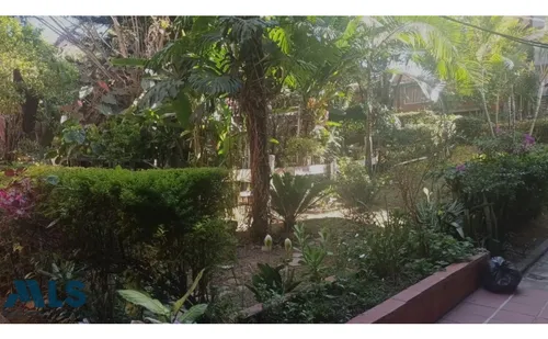 Casa 3 Niveles En Unidad Abierta(mls#253402)