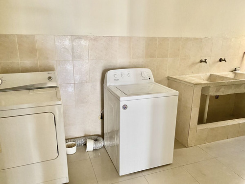 Casa En Venta En Cerros De Altos De Arroyo Hondo Lll De 4 Habitaciones