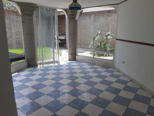 Casa En Venta Cerca De La Recta A Cholula