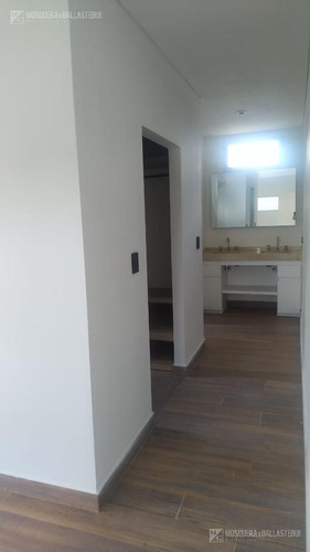 Casa En Venta - Boat Center.