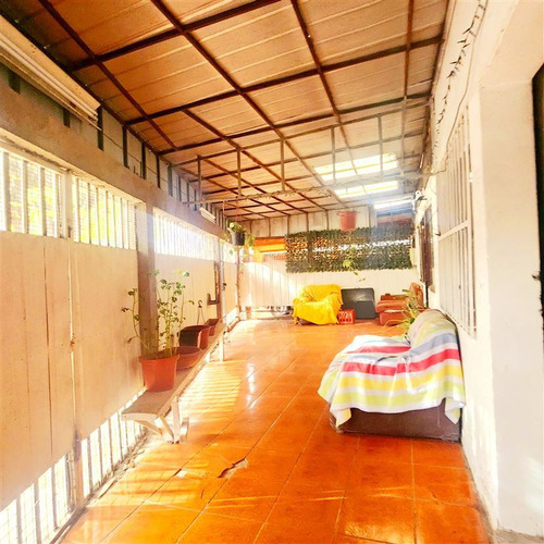 Casa En Venta De 3h, 2b, 2estc + Bog En Puente Alto Av.