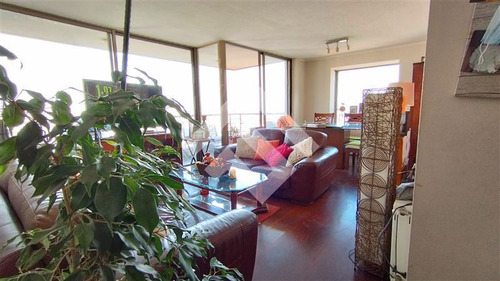 Departamento En Venta De 4 Dorm, 3 Baños, Bod Y Est En Ñuñoa