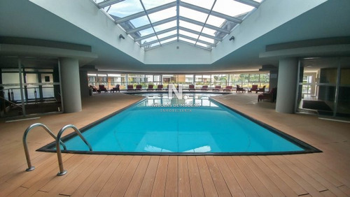 Ocean Drive Ii Piso Alto. Vende Alquila- Ref: 127