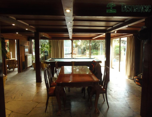 Zona De Colegios,jardines De Córdoba, Chalé De 4 Dormitorios 3 Baños, 2200m2 De Terreno Y 374 M2 Edificados, Barbacoa Integrada, Calefacción, Buena Construcción. Precio De Venta Us$ 460.000