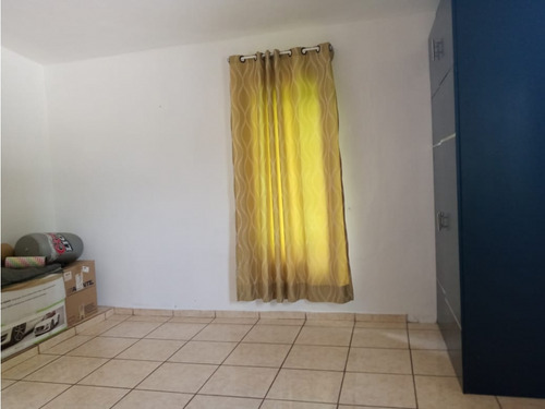 Casa En Venta En El Centro, De 6 Recamaras, Locales Y Piscina