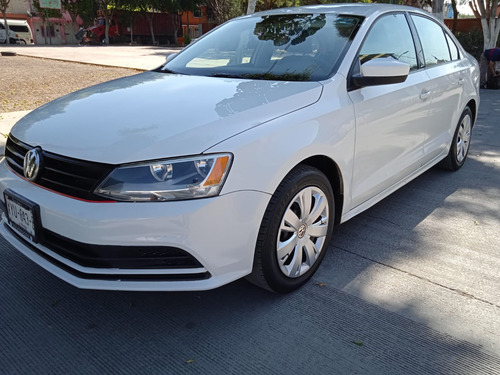 Volkswagen Jetta 2.0 L4 At 113 hp