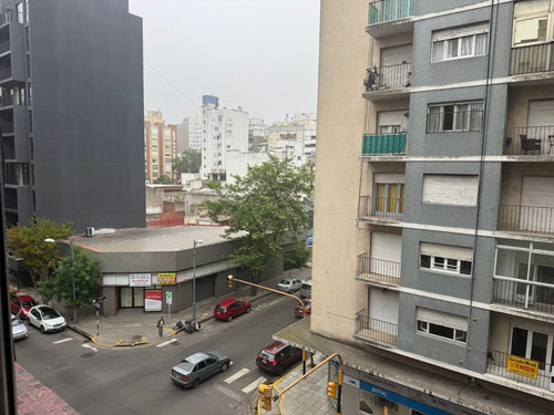 Departamento 1 Ambiente - Frente - Centro