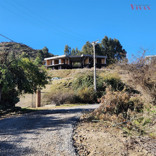 Casa En Construccion De 5 Dorm. En Curicó