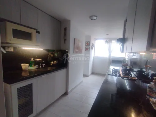 Apartamento En Venta En Los Balsos. Cod V776099