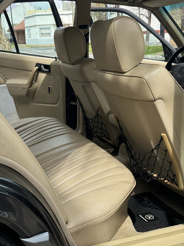 Mercedes Benz 190e 2.3