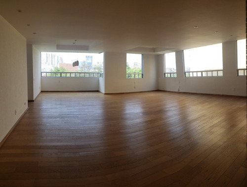 Super Departamento En Calle Cerrada!!
