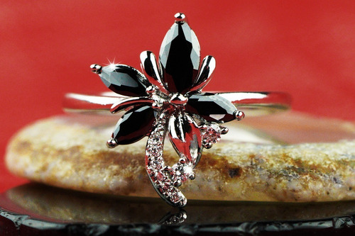 Imagen 4 de 10 de Anillos Compromiso Oro 18k Regalo Mama Dama Orquidea Calidad