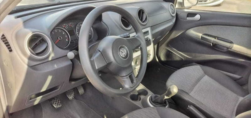 Imagem 9 de 10 de Volkswagen Voyage City 1.6 2014