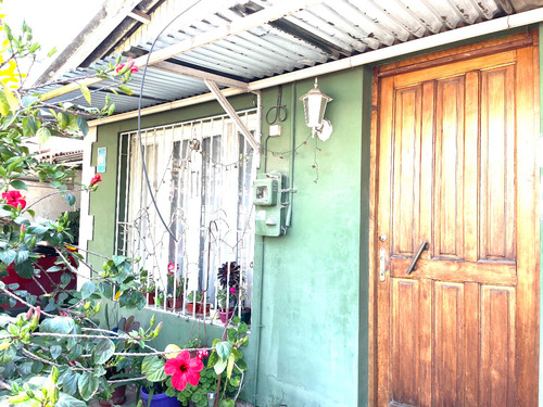 Amplia Solida Casa Familiar 3d 1b. 1est. Patio Impecable