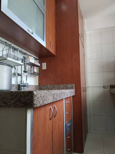 En Venta Hermoso Apartamento Ubicado En Los Palos Grandes. (r.o)