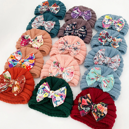Gorro De Punto Para Bebé Gris Cálido Y Cómodo