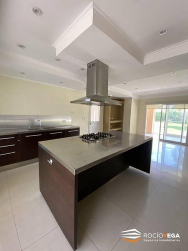 Imagen 7 de 23 de Distinguida Propiedad A La Venta En Barrio Cerrado Santa
