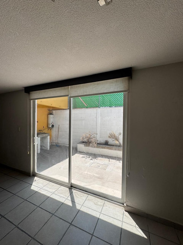 Casa En Renta Chulavista Iii, Queretaro. 3 Rec, 3 Baños, Privada Con Alberca