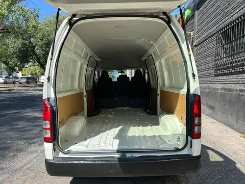 Toyota Hiace Panel Super Larga