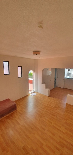 Imagen 11 de 24 de Renta Casa Con Seguridad Y Jardín En Lomas Verdes 1a Sección