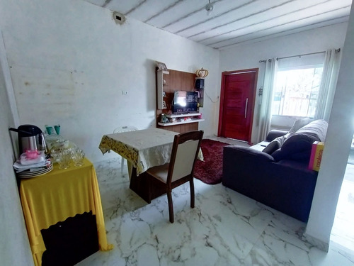Aceita Adm.vendo Um Sobrado, Valor 280 Mil. Bem Localizado