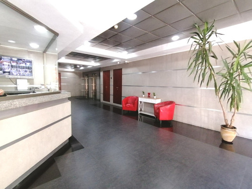 A 2 Cuadras De Plaza De Armas, 45 M2 Planta Libre+2b+bod+est