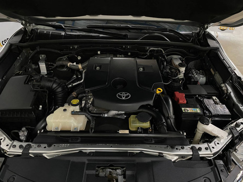 Imagem 10 de 10 de Toyota Hilux Sw4 2.8 Srx 4x4 7 Lugares 16v Turbo