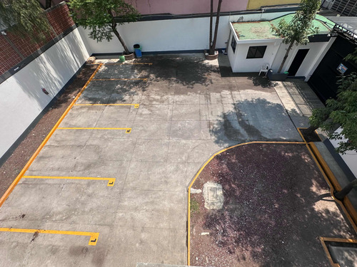 Terreno 650 M2, Listo Para Su Residencia En Calle Cerrada.