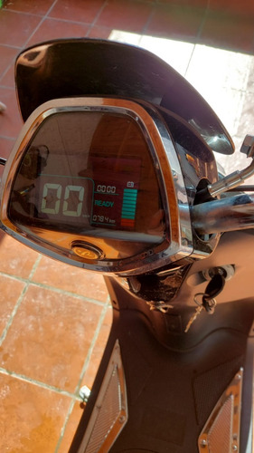 Imagen 6 de 8 de Moto Scooter Eléctrica Sunra Grace Batería Gel