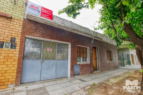 Casa Con Departamento Y Jardín - Munro