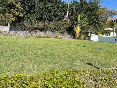 Venta De Casa En Cuernavaca, Col. 3 De Mayo, 2400 Mts