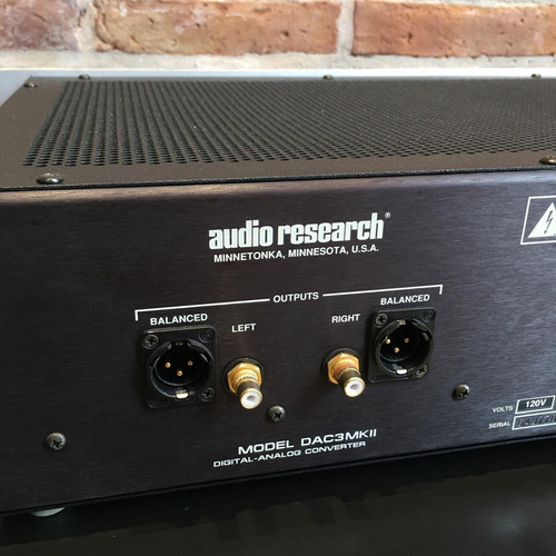 Imagen 8 de 8 de Conversor Digital Analógico Valvula Audio Research Dac3 Mkii