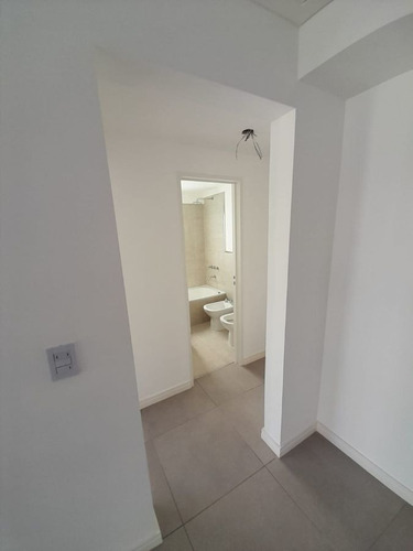 Imagen 8 de 19 de Departamento En Venta De 3 Ambientes Con Cochera Lomas De Zamora