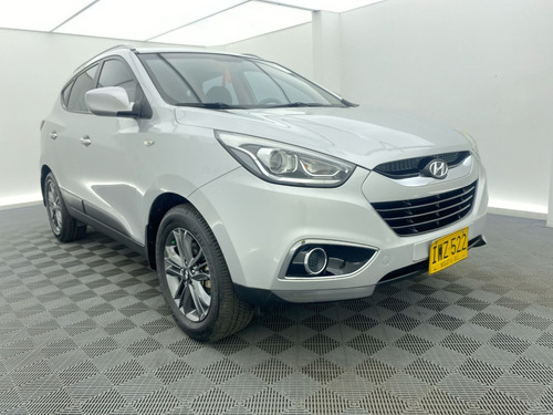 Imagen 2 de 25 de Hyundai Tucson Ix35 Gl 2.0 Mecanico