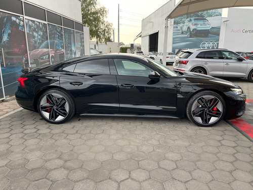 Audi E-tron rs e-tron