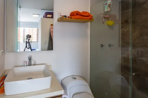 Apartamento En Venta En Laureles. Cod V16058