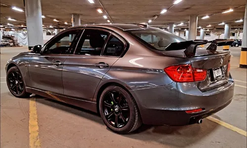 BMW Serie 3 2.0 320ia Luxury Line At
