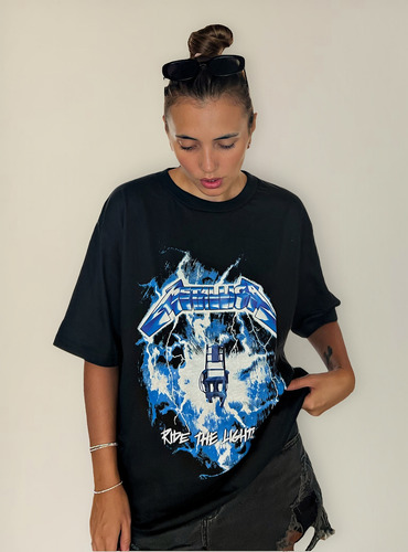Remera Negra Metalica Algodón Premium 100% Eclipse Rojo